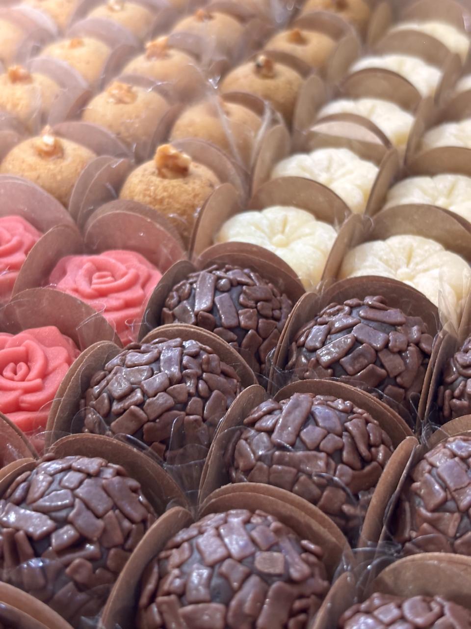 Centro de doces gourmet para evento corporativo